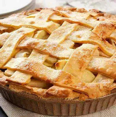 Toasted and Braided apple pie with sugar